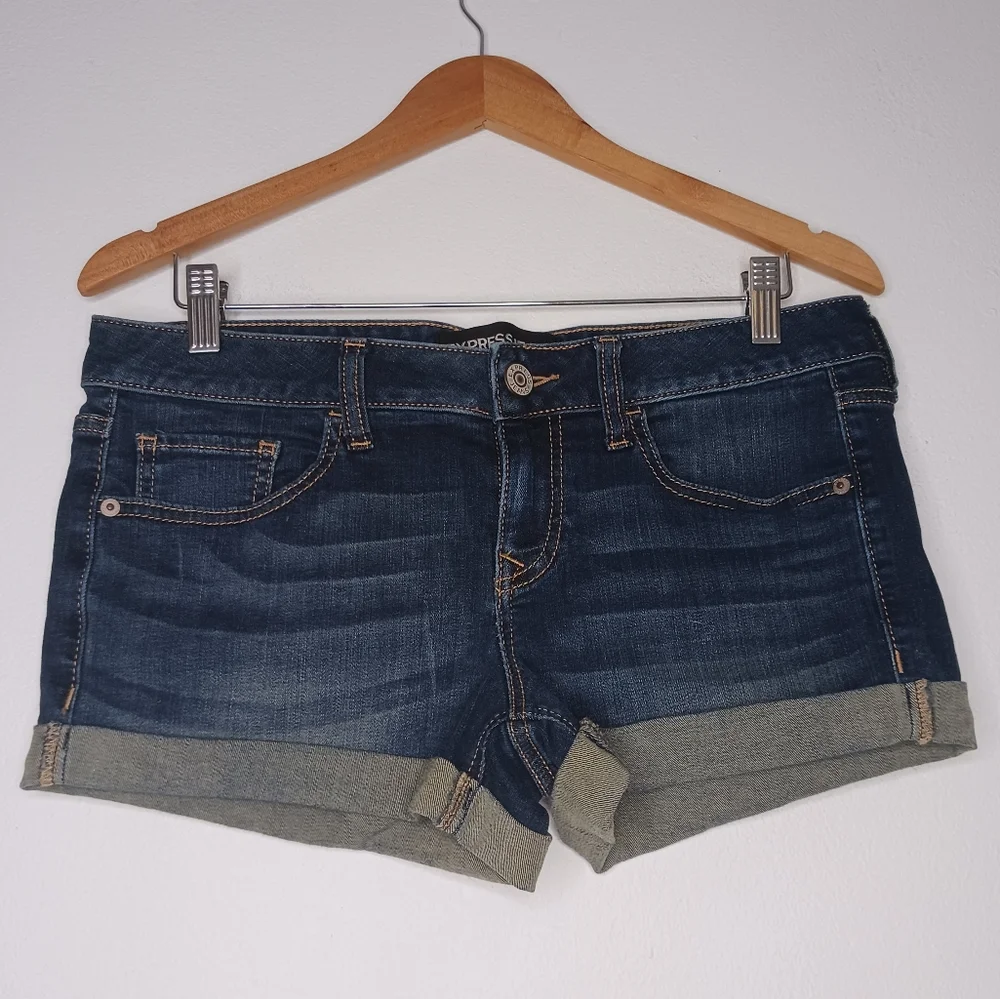 Express Shorts Size 6 - Picture 1 of 9